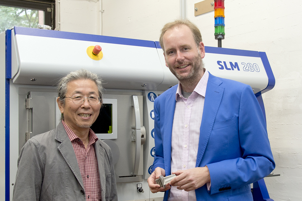 Prof. Suck-Joo Na wird sein Wissen im Fachbereich Schweißtechnische Fertigungsverfahren bei Prof. Michael Rethmeier auf dem Gebiet der Simulation im Bereich Additive Manufacturing einbringen. Prof. Suck-Joo Na wird sein Wissen im Fachbereich Schweißtechnische Fertigungsverfahren bei Prof. Michael Rethmeier auf dem Gebiet der Simulation im Bereich Additive Manufacturing einbringen.