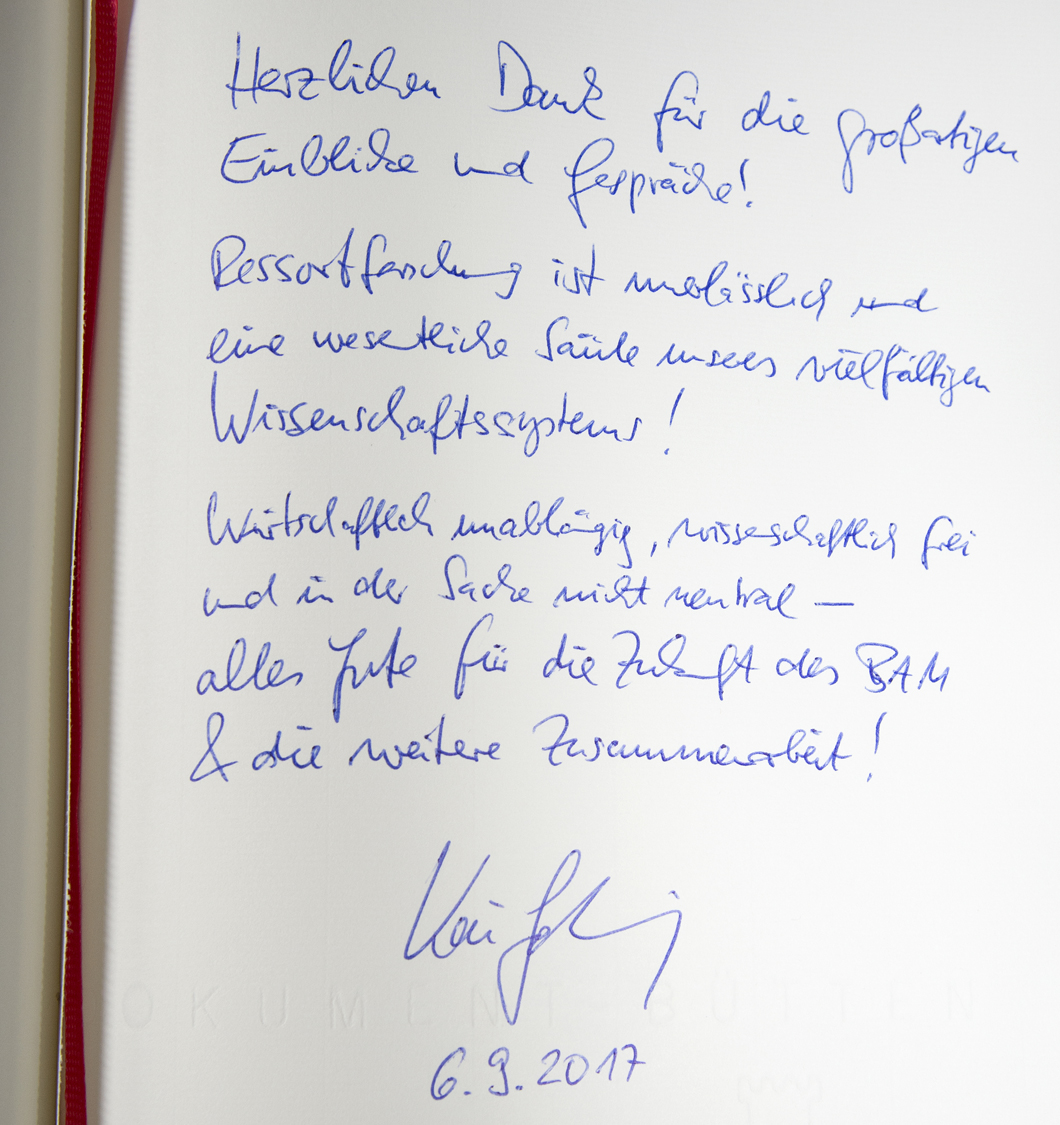 Kai Gehring betonte in seinem Eintrag die Unerlässlichkeit und den Wert von Ressortforschung Kai Gehring betonte in seinem Eintrag die Unerlässlichkeit und den Wert von Ressortforschung