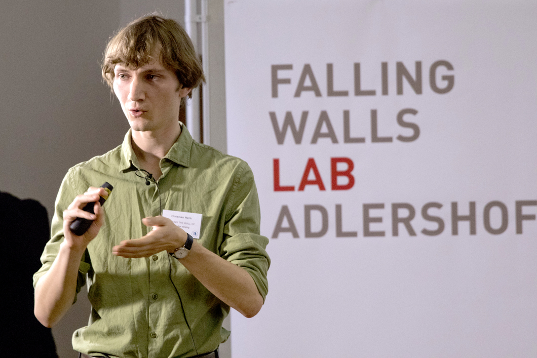 Bild von Christian Heck beim Falling Walls Lab Adlershof Bild von Christian Heck beim Falling Walls Lab Adlershof
