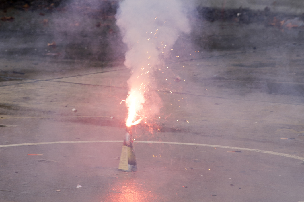 Nach Silvester stellt sich die Frage, wohin mit alten bzw. nicht vollständig abgebrannten Feuerwerkskörpern?