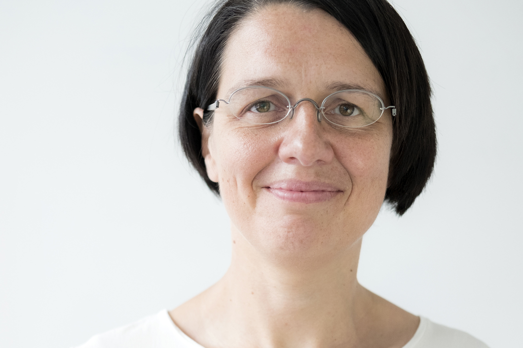Portraitfoto von Prof. Janina Kneipp Portraitfoto von Prof. Janina Kneipp