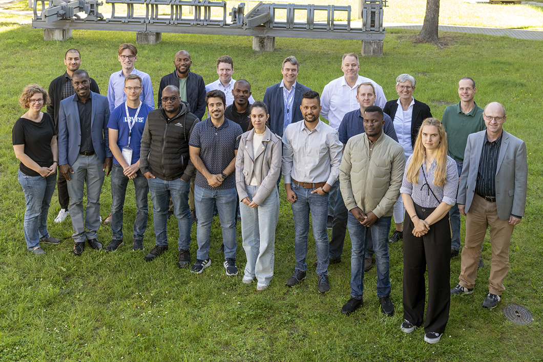 Teilnehmende der Summer School des Graduiertenkollegs „Trustworthy Hydrogen“ von BAM und BTU Teilnehmende der Summer School des Graduiertenkollegs „Trustworthy Hydrogen“ von BAM und BTU