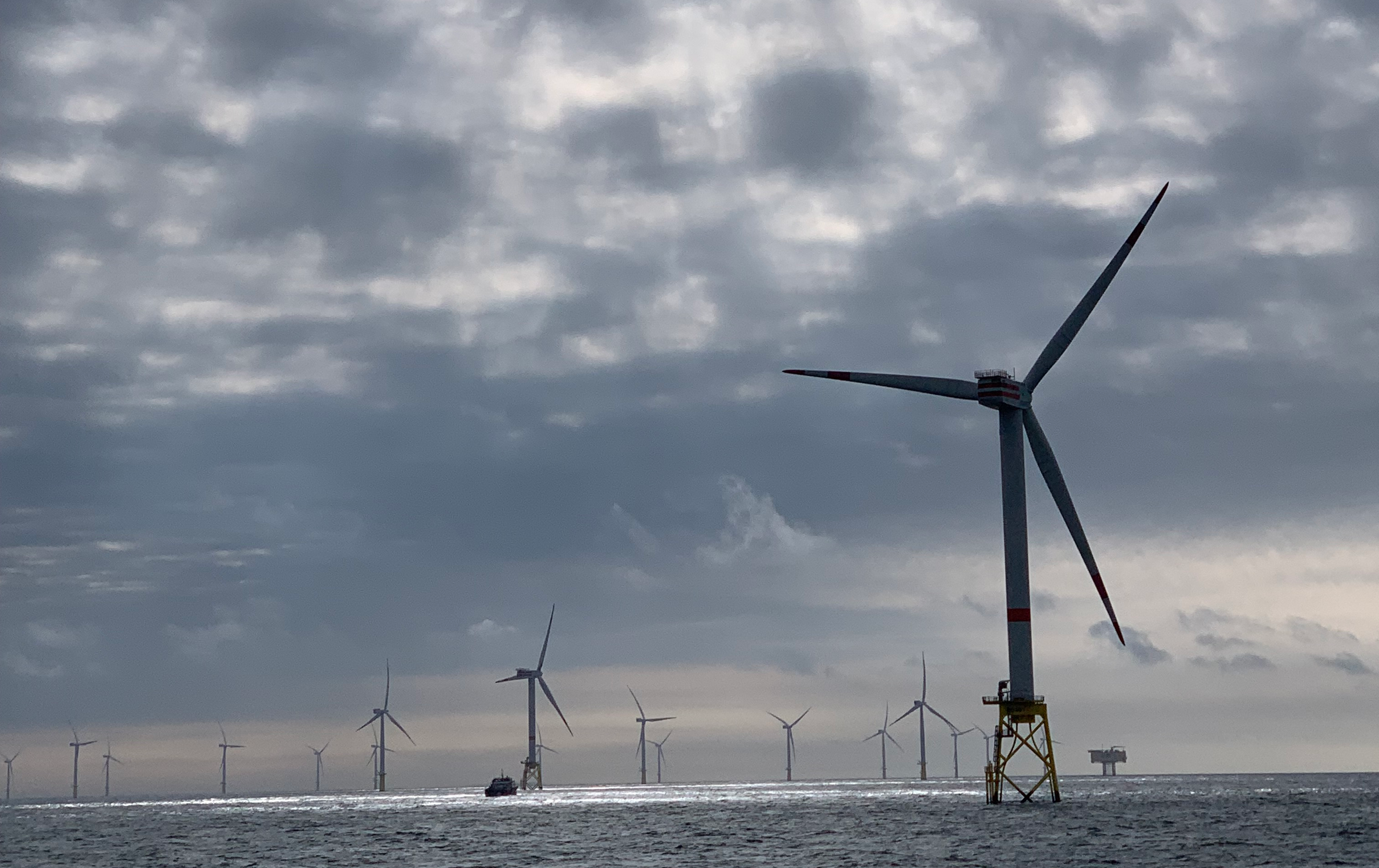 Windenergieanlagen in der Nordsee Windenergieanlagen in der Nordsee