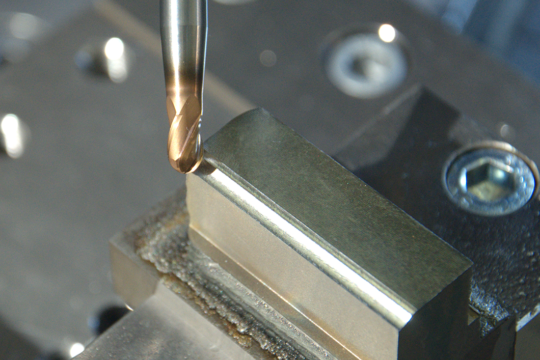 Fräsen eines additiv gefertigten Bauteils aus einer schwer spanbaren Kobalt-Chrom-Legierung Fräsen eines additiv gefertigten Bauteils aus einer schwer spanbaren Kobalt-Chrom-Legierung