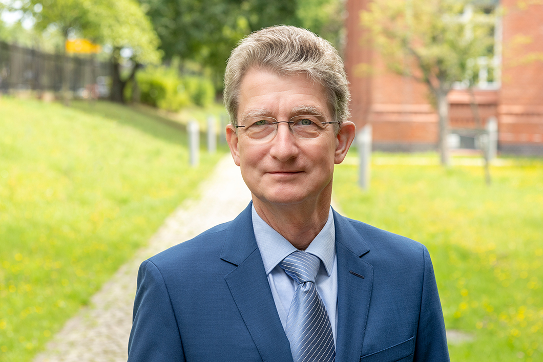 Prof. Dr.-Ing. habil. Thomas Böllinghaus Prof. Dr.-Ing. habil. Thomas Böllinghaus
