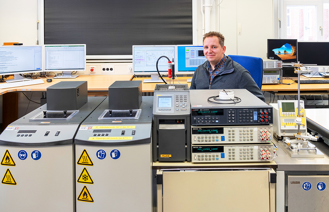 Mitarbeiter im Kalibrierlabor der BAM Mitarbeiter im Kalibrierlabor der BAM