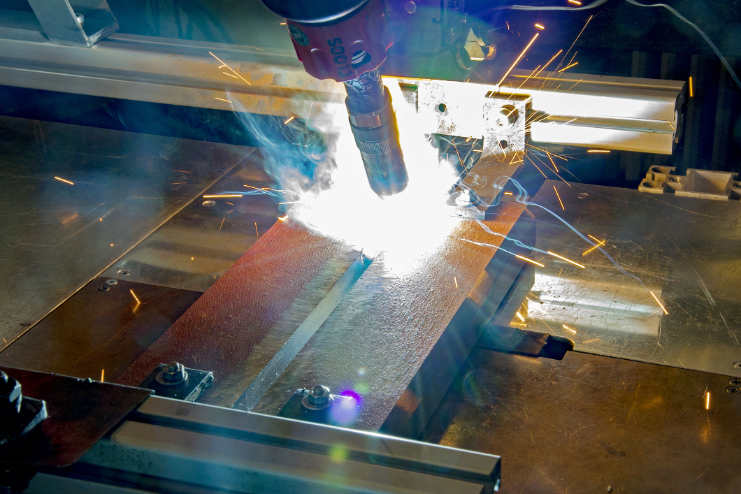 Elektromagnetische Schmelzbadunterstützung beim Laser-Hybridschweißverfahren Elektromagnetische Schmelzbadunterstützung beim Laser-Hybridschweißverfahren