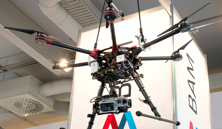 A hexacopter prototype, equipped with gas sensor system instruments. It is intended that this will help rescuers to recognise potential danger due to escaping gas in the event of an accident.