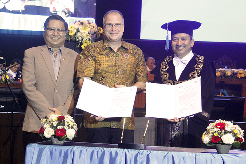 Signing of the MoU extension Signing of the MoU extension