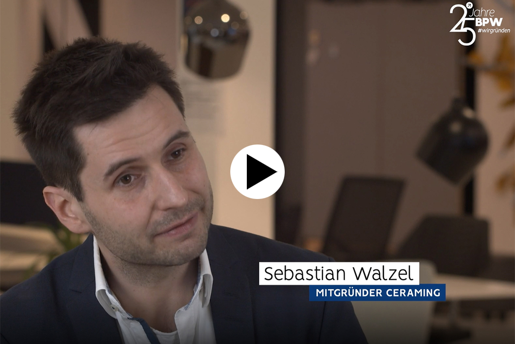Link to Video at the Businessplan-Wettbewerb website (German version only)