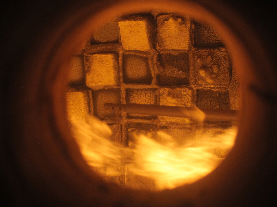 Accelerated fire testing: parallel, simultaneous measurements of multiple specimens. Accelerated fire testing: parallel, simultaneous measurements of multiple specimens.