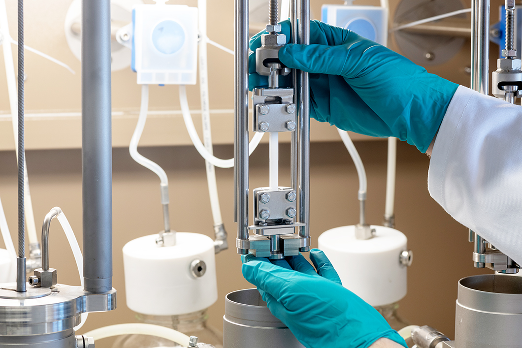 BAM - Projects - Chemical compatibility of container materials based on ...