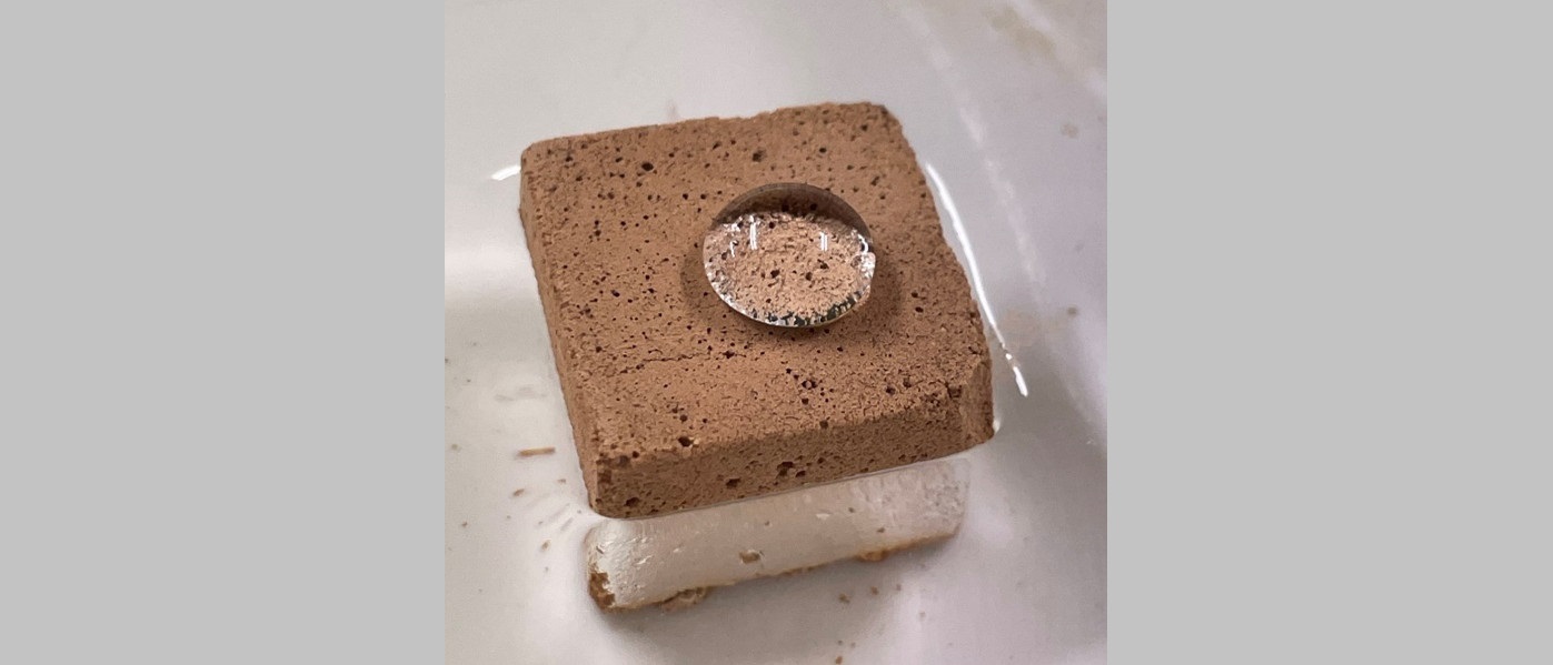 A clay sample is being analysed. A clay sample is being analysed.