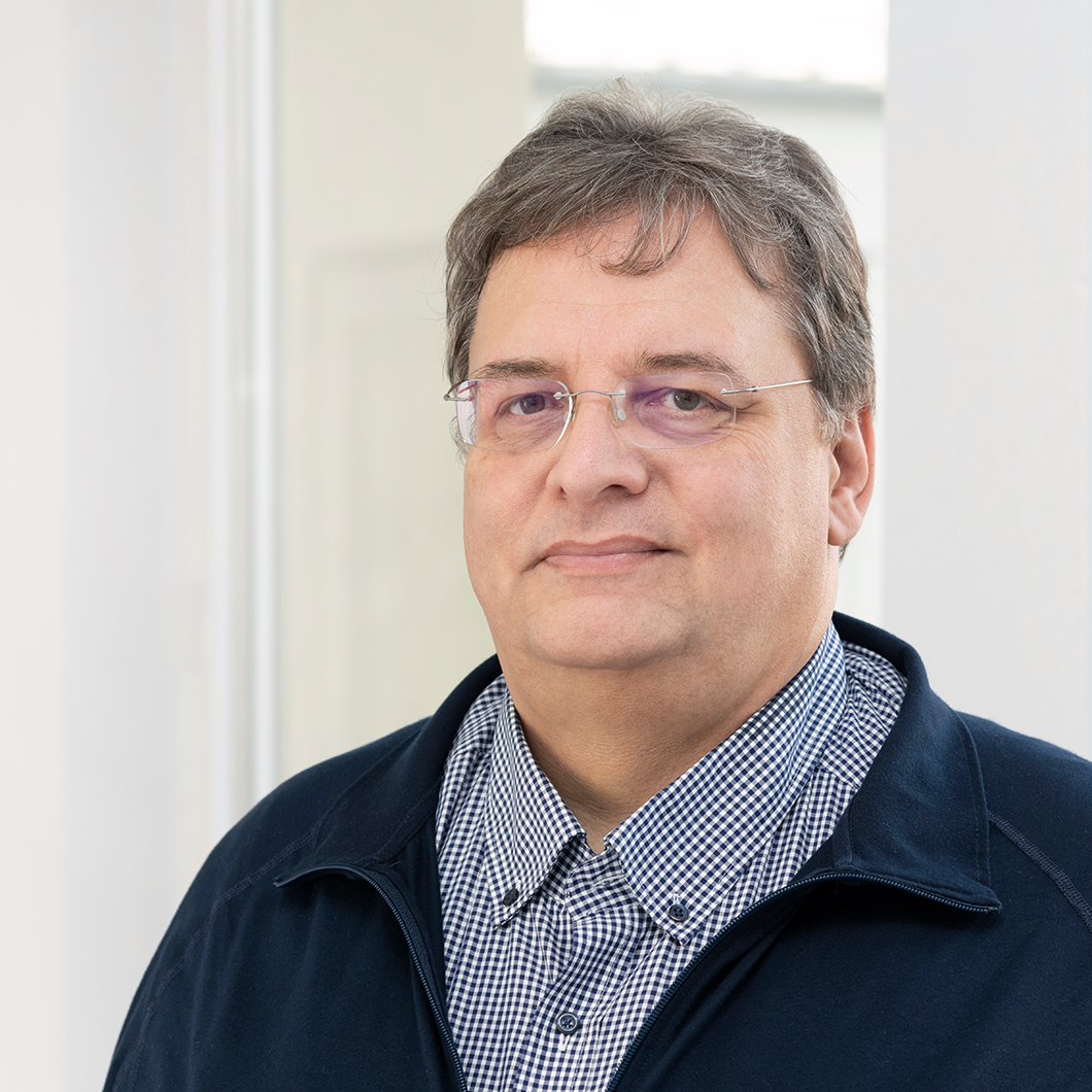 Dr. rer. nat. Martin Böhning, Fachbereich Technische Eigenschaften von Polymerwerkstoffen Dr. rer. nat. Martin Böhning