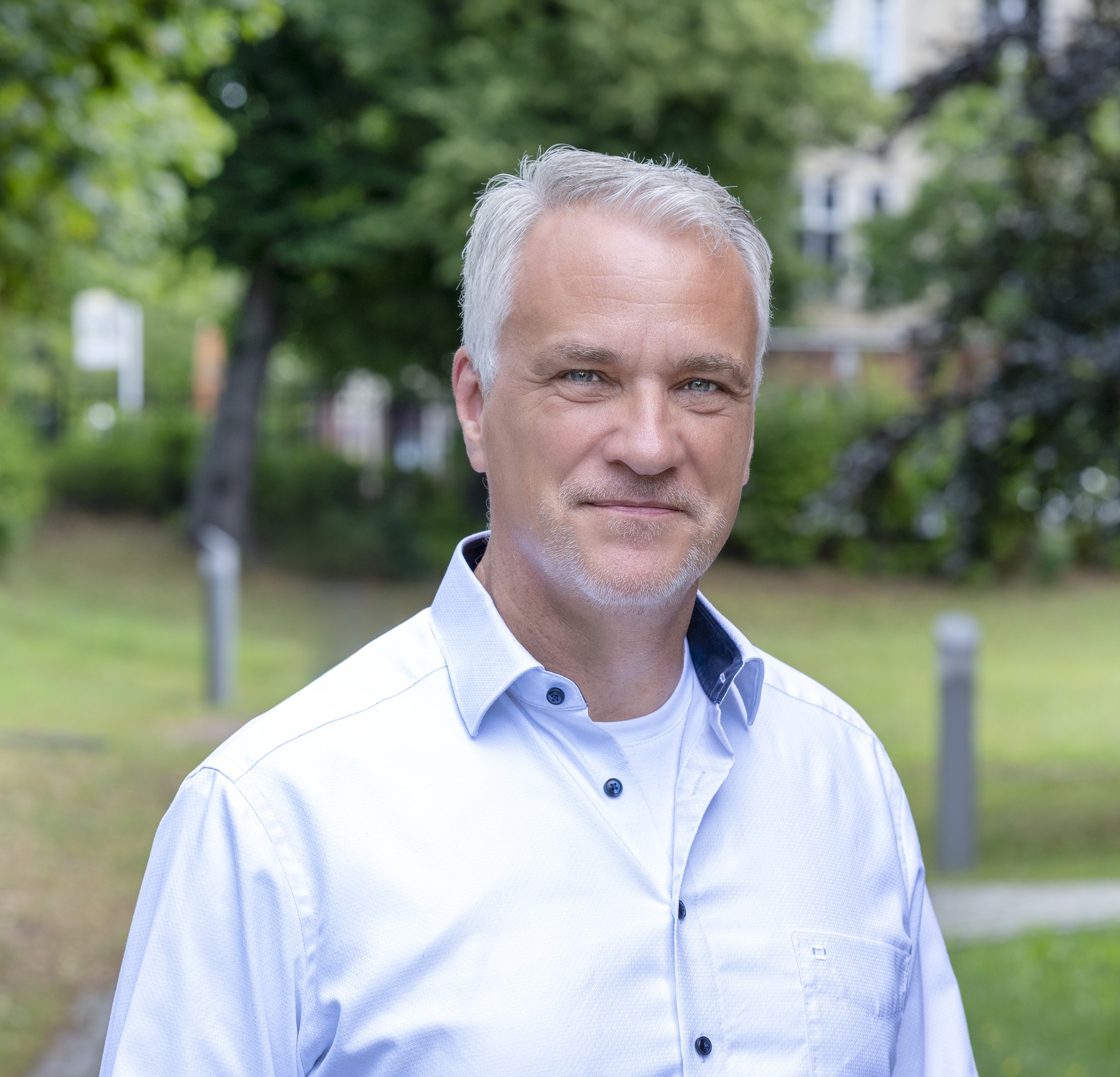 Dr. rer. nat. Ernst Niederleithinger Dr. rer. nat. Ernst Niederleithinger, Leiter Fachbereich Zerstörungsfreie Prüfmethoden für das Bauwesen der Bundesanstalt für Materialforschung und -prüfung (BAM)