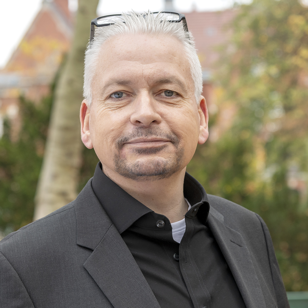 Prof. Dr. rer. nat. habil. Oliver Hahn Prof. Dr. rer. nat. habil. Oliver Hahn, Head of Division Analysis of Artefacts and Cultural Assets, Bundesanstalt für Materialforschung und -prüfung (BAM)