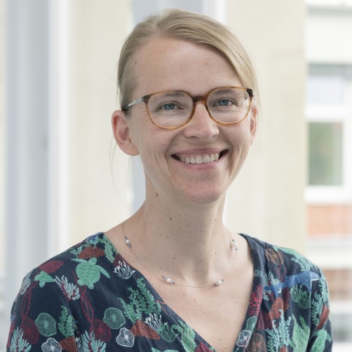 Dr. Sonja Oberbeckmann Dr. Sonja Oberbeckmann, Leiterin Fachbereich Material-Mikrobiom Wechselwirkungen der Bundesanstalt für Materialforschung und -prüfung (BAM)