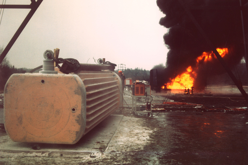 Test site Lehre-Kampstüh: After the drop test and during the fire test...