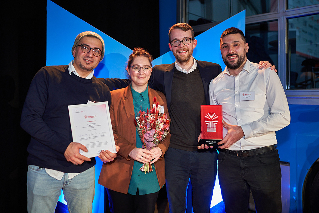 Innovationspreis Berlin Brandenburg 2024 Das Team von WeldNova bei der Preisverleihung