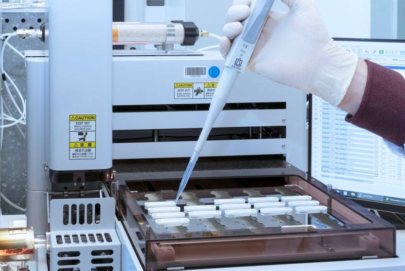 VolkswagenStiftung fördert Projekt zur Entfernung von PFAS aus der Umwelt BAM und FU Berlin sind in dem Projekt für die begleitende Analytik verantwortlich.